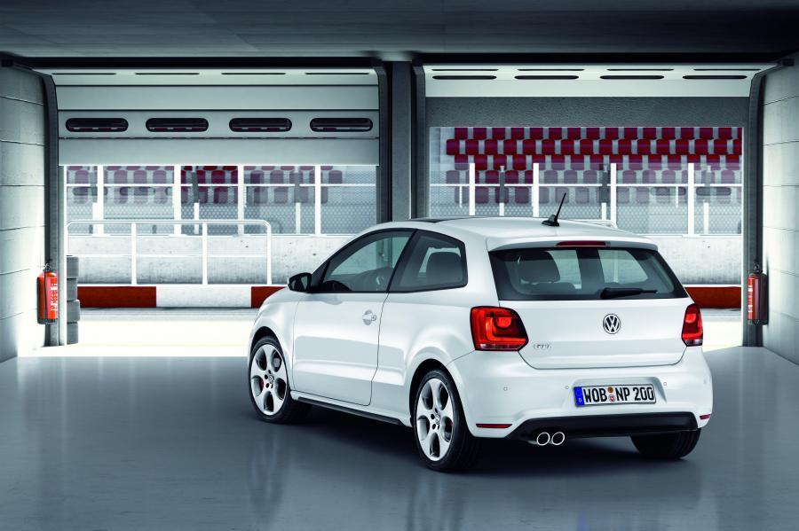 Volkswagen Polo GTi 2010 года  (фото 17 из 19)